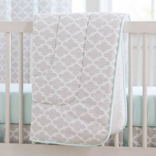 Gray and Mint Quatrefoil Crib Comforter U419532